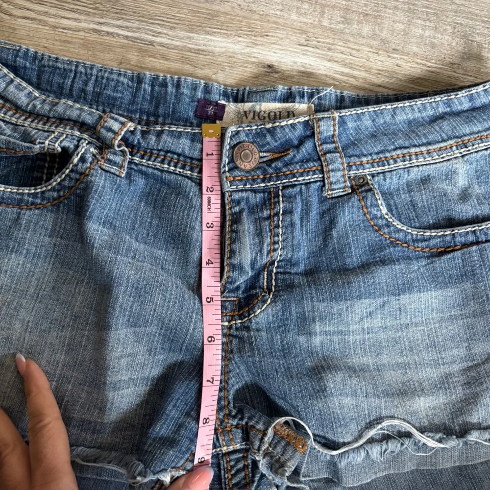 Vigold Denim Shorts Womens 11/12 Blue‎ Cutoff Embroidered Fleur De Lis